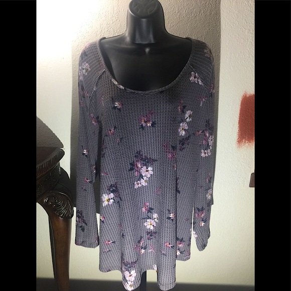 torrid Tops - Torrid Sz 4 (26W) Gray Waffle Knit Shirt